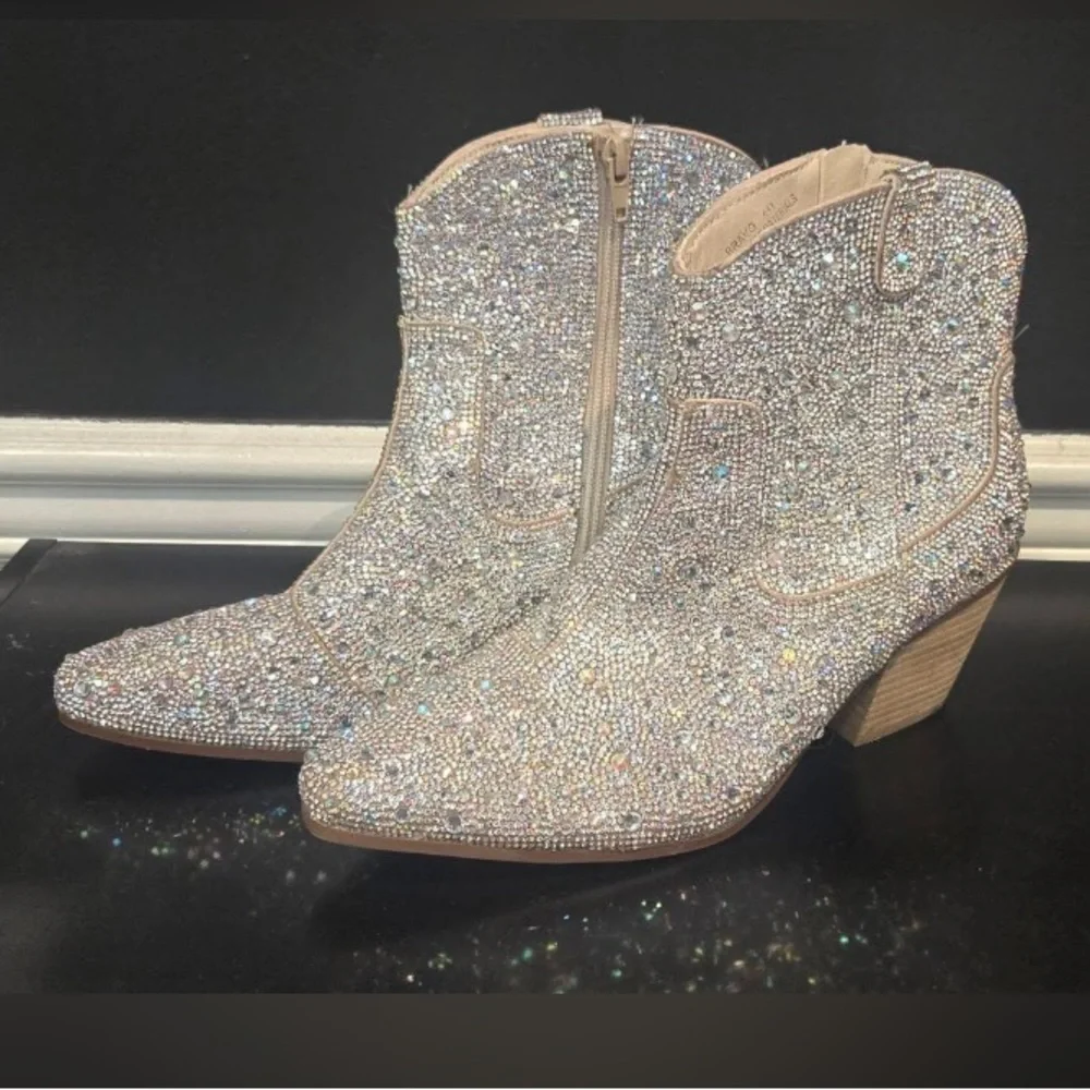 Sparkling Silver Ankle Boots - Picture 1 of 2